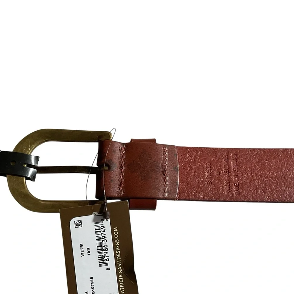 Patricia Nash leather brown belt with signature design, size M. NWT